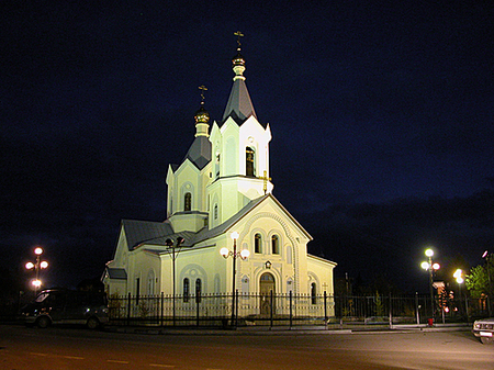 Петропавловский храм в Салехарде